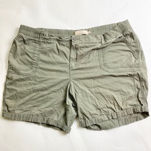 Sonoma Mid Rise Shorts Size 20w Olive Green